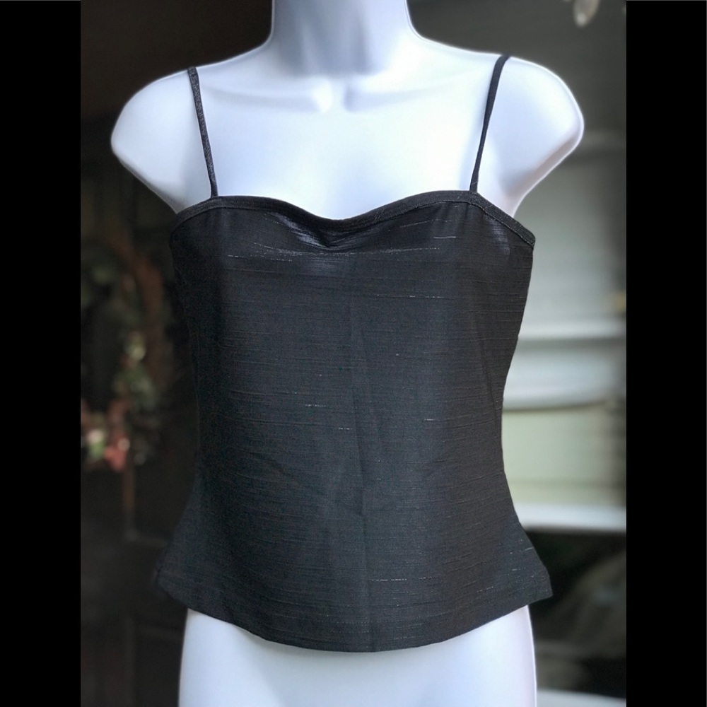 X O X O ,black adjustable straps top , M size